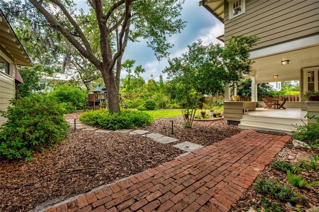 2445 ALAMEDA AVENUE, Sarasota, FL 34234