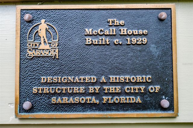 2445 ALAMEDA AVENUE, Sarasota, FL 34234