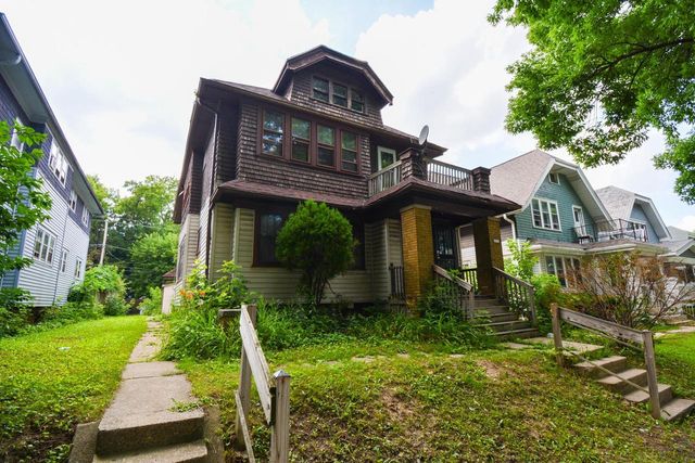 2555 N 51st STREET #5557, Milwaukee, WI 53210