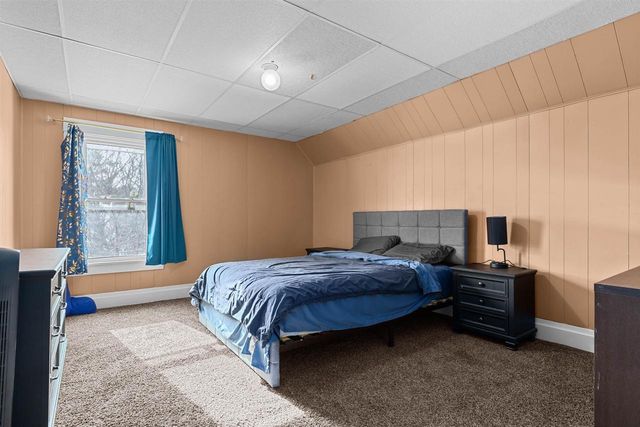 242 W 14TH AVENUE, Oshkosh, WI 54902