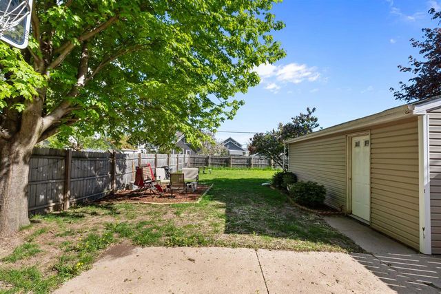 242 W 14TH AVENUE, Oshkosh, WI 54902