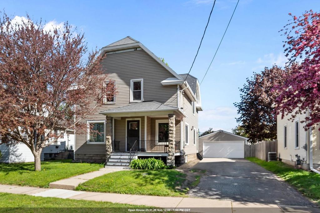242 W 14TH AVENUE, Oshkosh, WI 54902