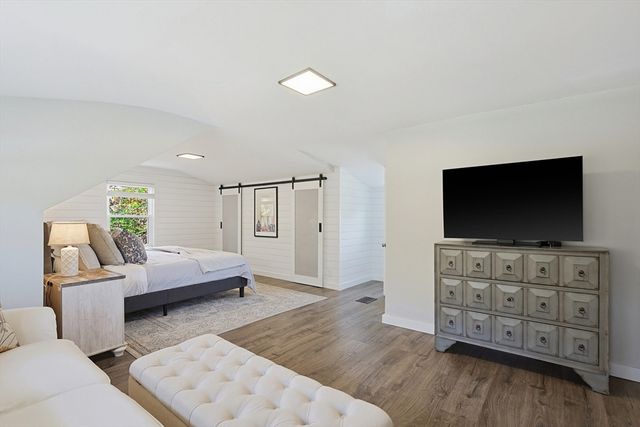 24 Maskwonicut St, Sharon, MA 02067