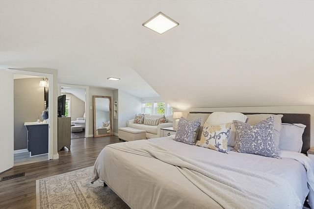 24 Maskwonicut St, Sharon, MA 02067