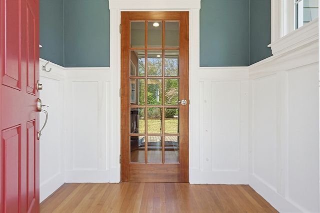 24 Maskwonicut St, Sharon, MA 02067