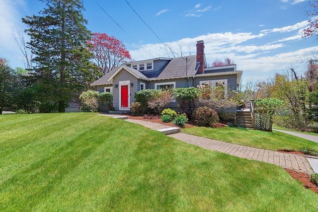 24 Maskwonicut St, Sharon, MA 02067