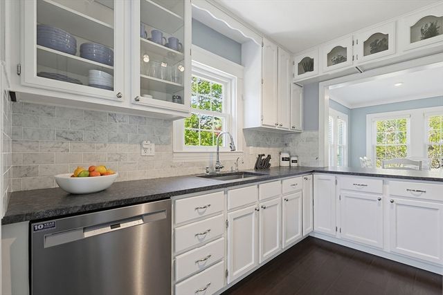24 Maskwonicut St, Sharon, MA 02067