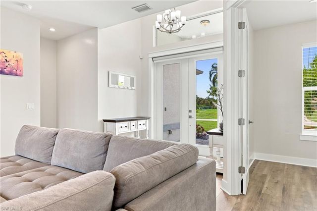 1815 NW 28th PL, Cape Coral, FL 33993