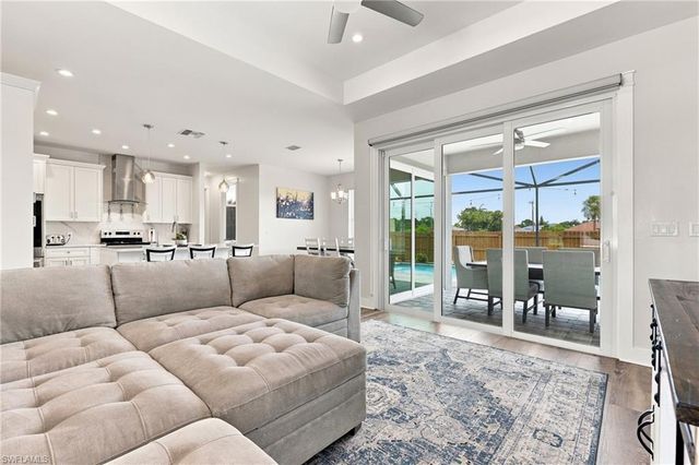 1815 NW 28th PL, Cape Coral, FL 33993