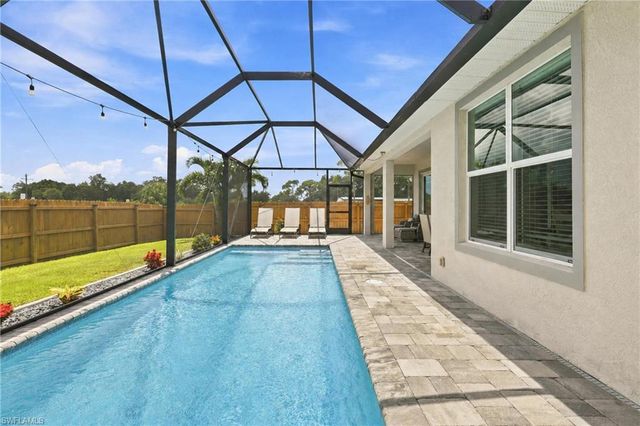 1815 NW 28th PL, Cape Coral, FL 33993
