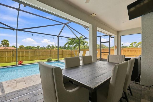1815 NW 28th PL, Cape Coral, FL 33993