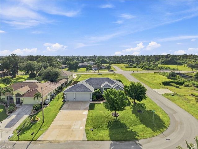 1815 NW 28th PL, Cape Coral, FL 33993