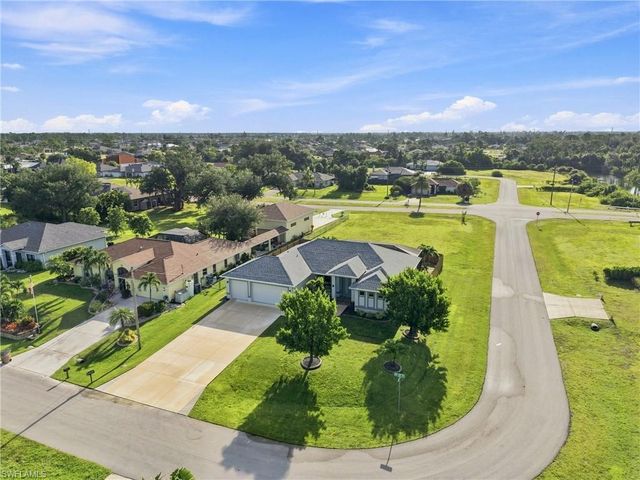 1815 NW 28th PL, Cape Coral, FL 33993