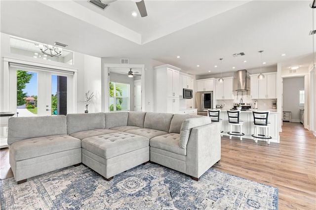 1815 NW 28th PL, Cape Coral, FL 33993