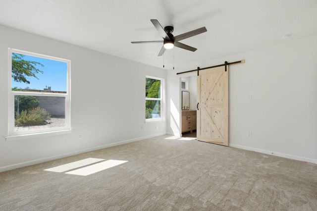 12108 Woodland Avenue NE, Albuquerque, NM 87112