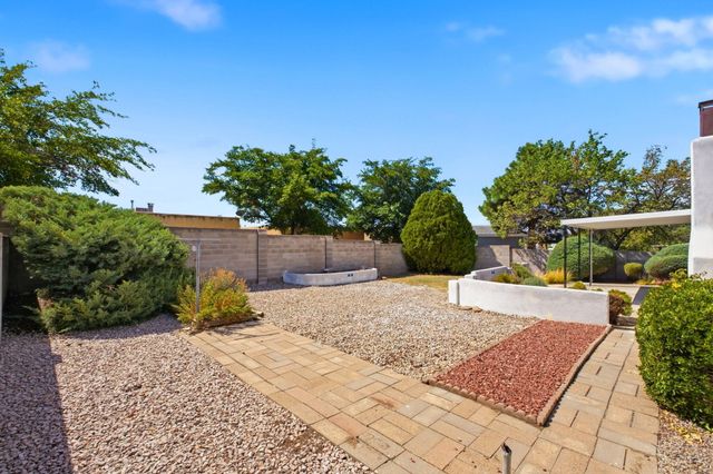 12108 Woodland Avenue NE, Albuquerque, NM 87112