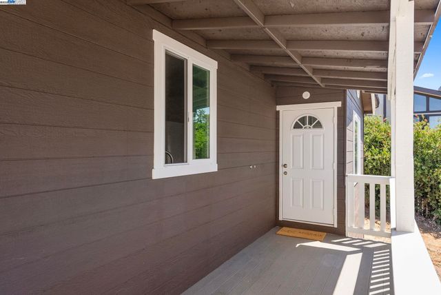 25910 Westview Way, Hayward, CA 94542