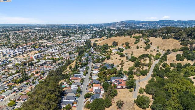 25910 Westview Way, Hayward, CA 94542