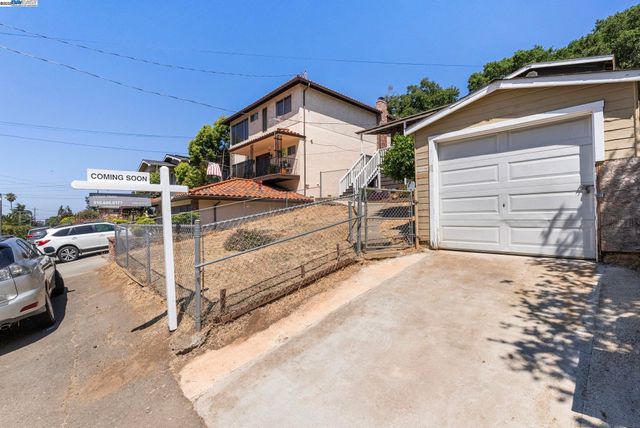 25910 Westview Way, Hayward, CA 94542