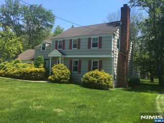 424 White Oak Ridge Road, Millburn, NJ 07078