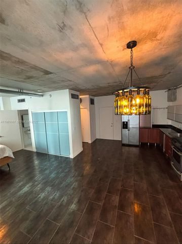 690 SW 1st Ct 1226, Miami, FL 33130