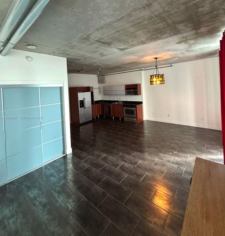 690 SW 1st Ct 1226, Miami, FL 33130