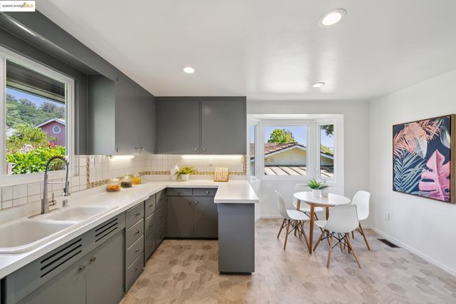 7140 Mound St, El Cerrito, CA 94530