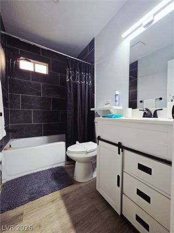 5045 Spencer Street B, Las Vegas, NV 89119