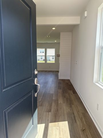 3251 Barrel Oak Pass, Columbia, TN 38401