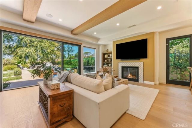 2927 Santa Rosa Avenue, Altadena, CA 91001