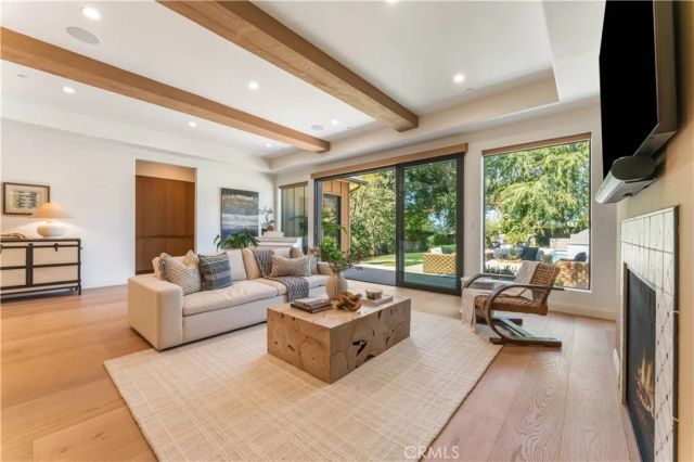 2927 Santa Rosa Avenue, Altadena, CA 91001