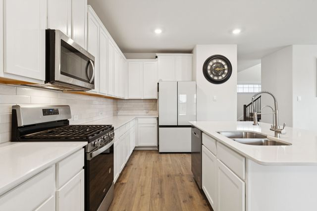 3400 Honey Hill Road, Aubrey, TX 76227