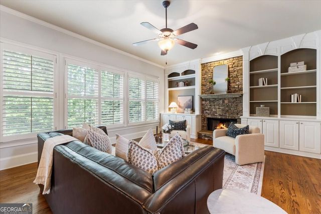 525 Big Bend Trail, Sugar Hill, GA 30518