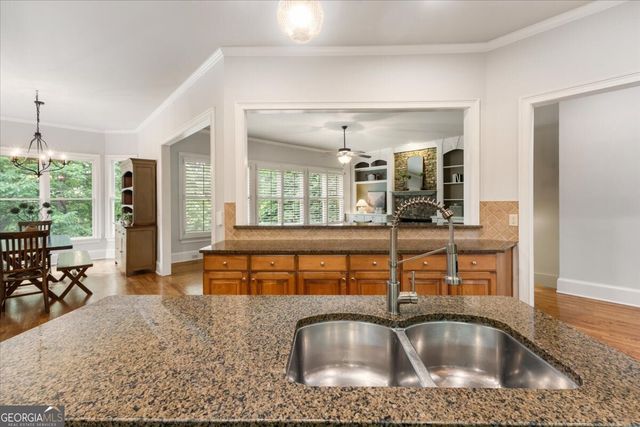 525 Big Bend Trail, Sugar Hill, GA 30518