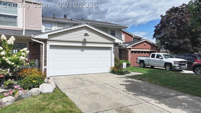 525 Parke Ct., Grand Blanc, MI 48439