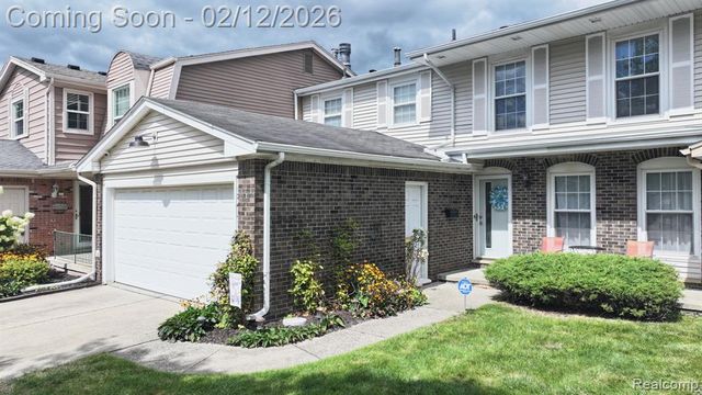 525 Parke Ct., Grand Blanc, MI 48439