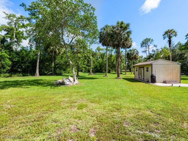 5300 Cypress LN, Naples, FL 34113