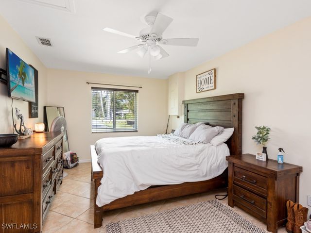 5300 Cypress LN, Naples, FL 34113