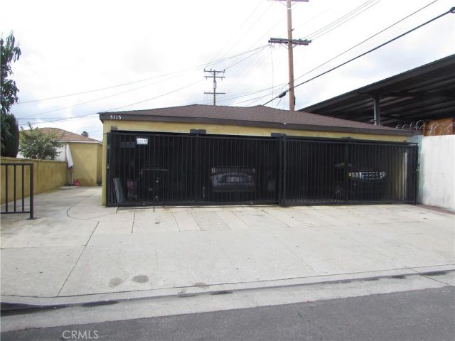 5115 Loma Vista, Maywood, CA 90270