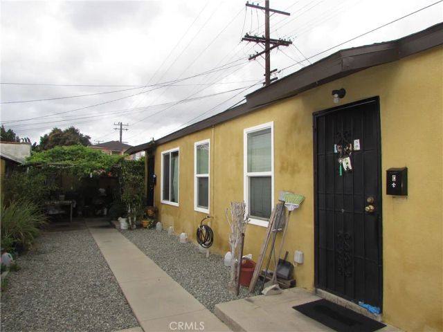 5115 Loma Vista, Maywood, CA 90270