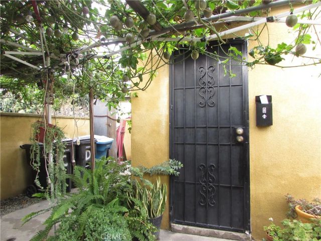 5115 Loma Vista, Maywood, CA 90270