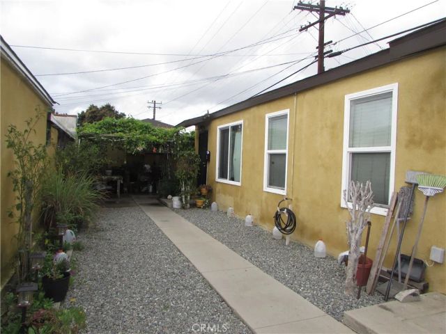 5115 Loma Vista, Maywood, CA 90270