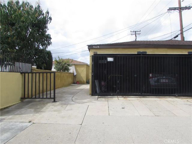 5115 Loma Vista, Maywood, CA 90270
