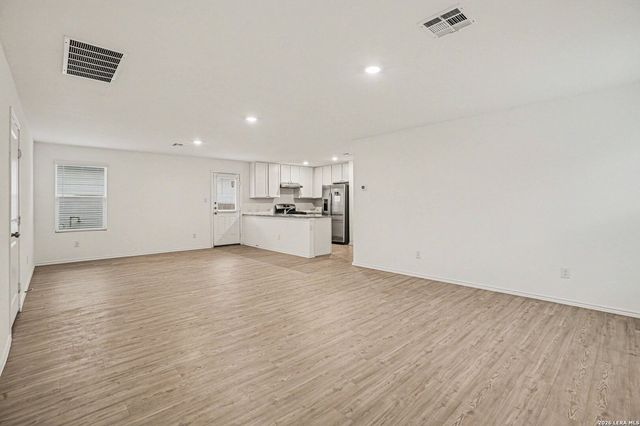 13951 BULL CV, San Antonio, TX 78252