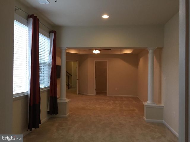 19508 FRONT ST, Leesburg, VA 20176