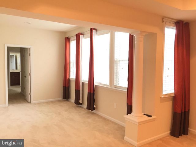 19508 FRONT ST, Leesburg, VA 20176