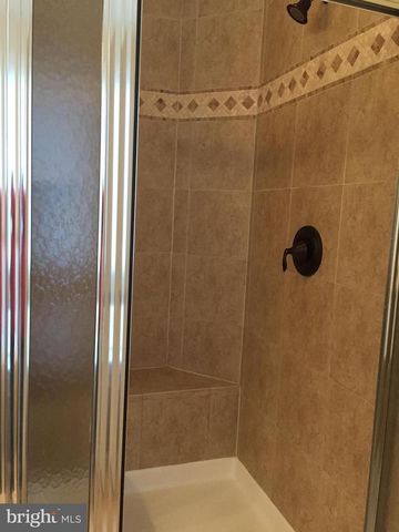 19508 FRONT ST, Leesburg, VA 20176