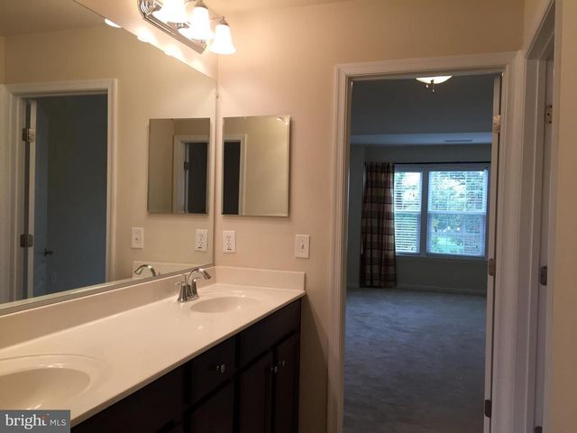 19508 FRONT ST, Leesburg, VA 20176