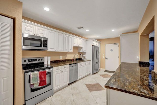 1020 Country Club Drive 104, Margate, FL 33063