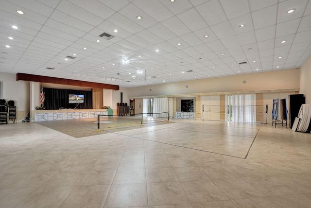 1020 Country Club Drive 104, Margate, FL 33063